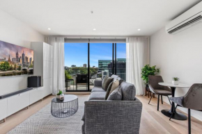 Great Richmond 1-bed Conveniently Located By Shops